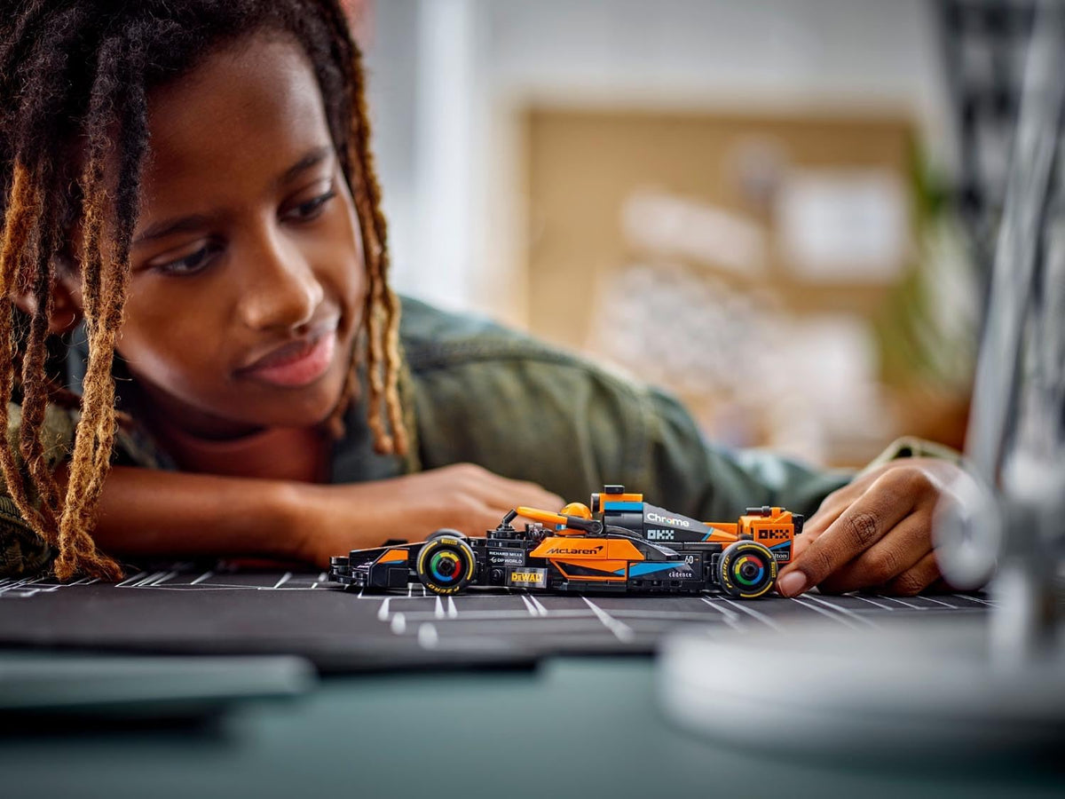 LEGO Speed Champions 2023 McLaren Fórmula 1 Juguete de auto de carr...