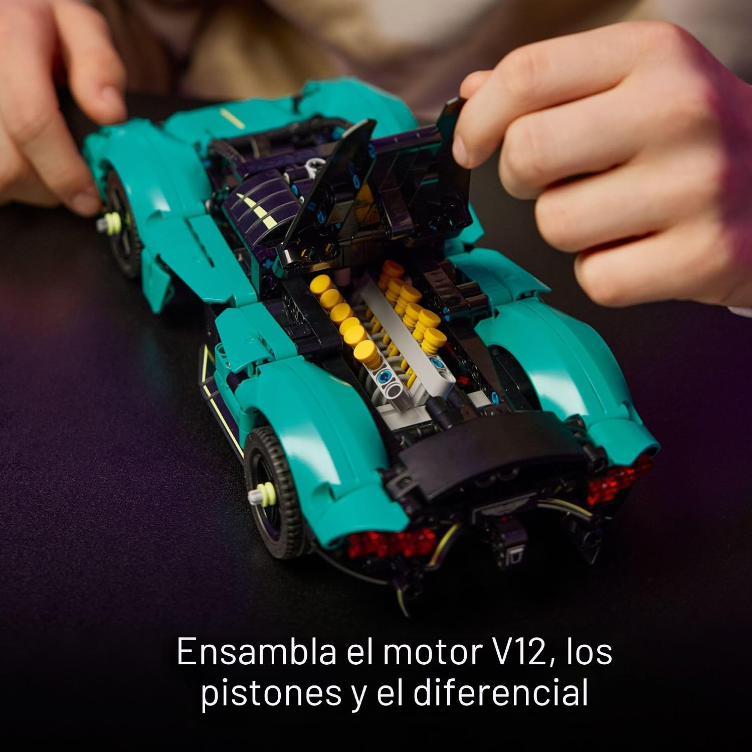 LEGO Technic Aston Martin Valkyrie Coche de Juguete - Kit de Modelo...